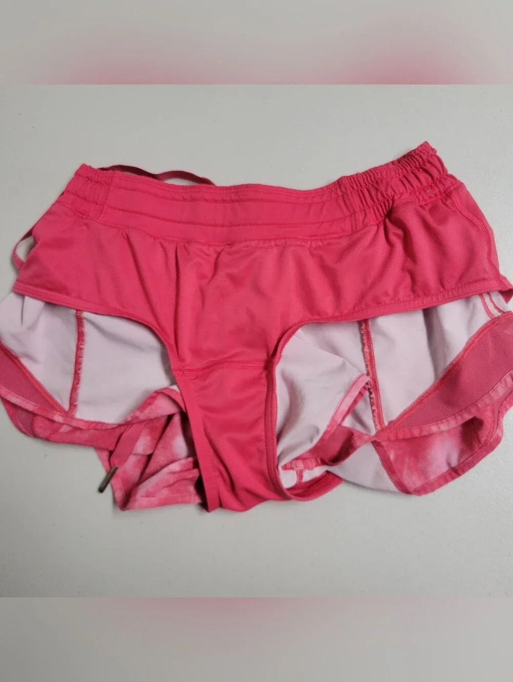Lululemon Beat The Heat Short Dye Boom Juice Size 4.